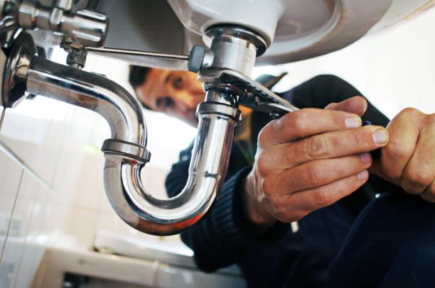 Best Clogged Drain Plumber  in Gloversville, NY